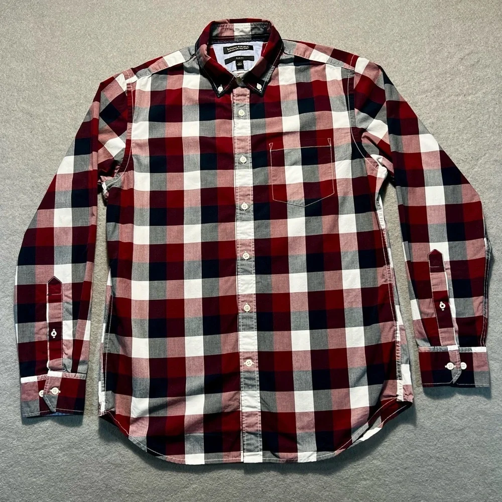 Banana Republic Men’s Medium Slim Fit Burgundy Plaid Custom 078 Wash Shirt